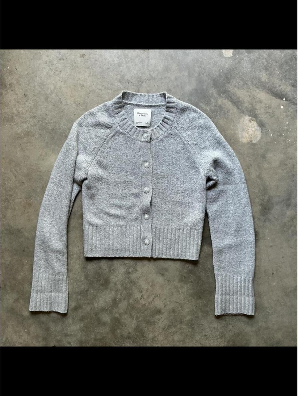 Abercrombie & Fitch Women's Grey Cardigan